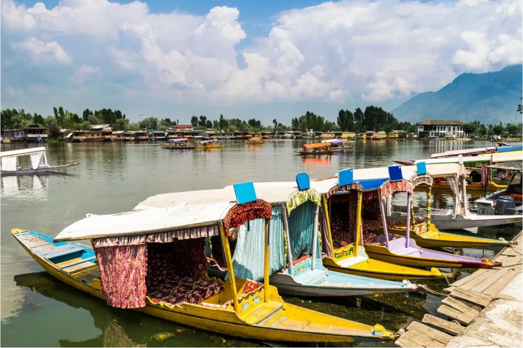 Kashmir tour package from Delhi